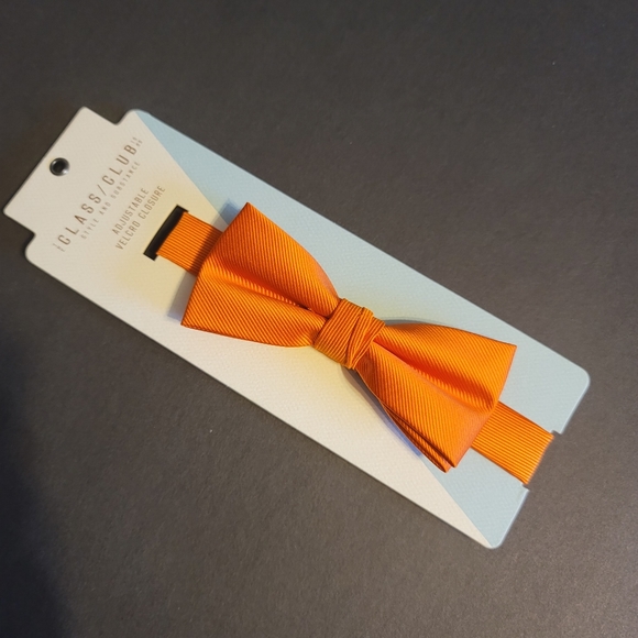 🆕️Boys Bowtie - Picture 2 of 3